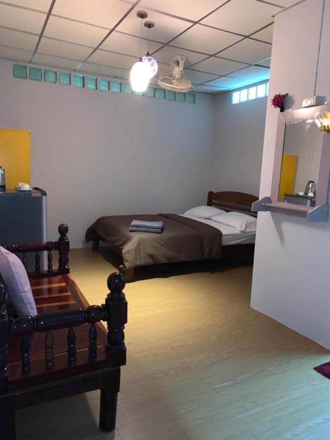 Holiday Phangan - Hostel & Bar Тонг Сала Экстерьер фото
