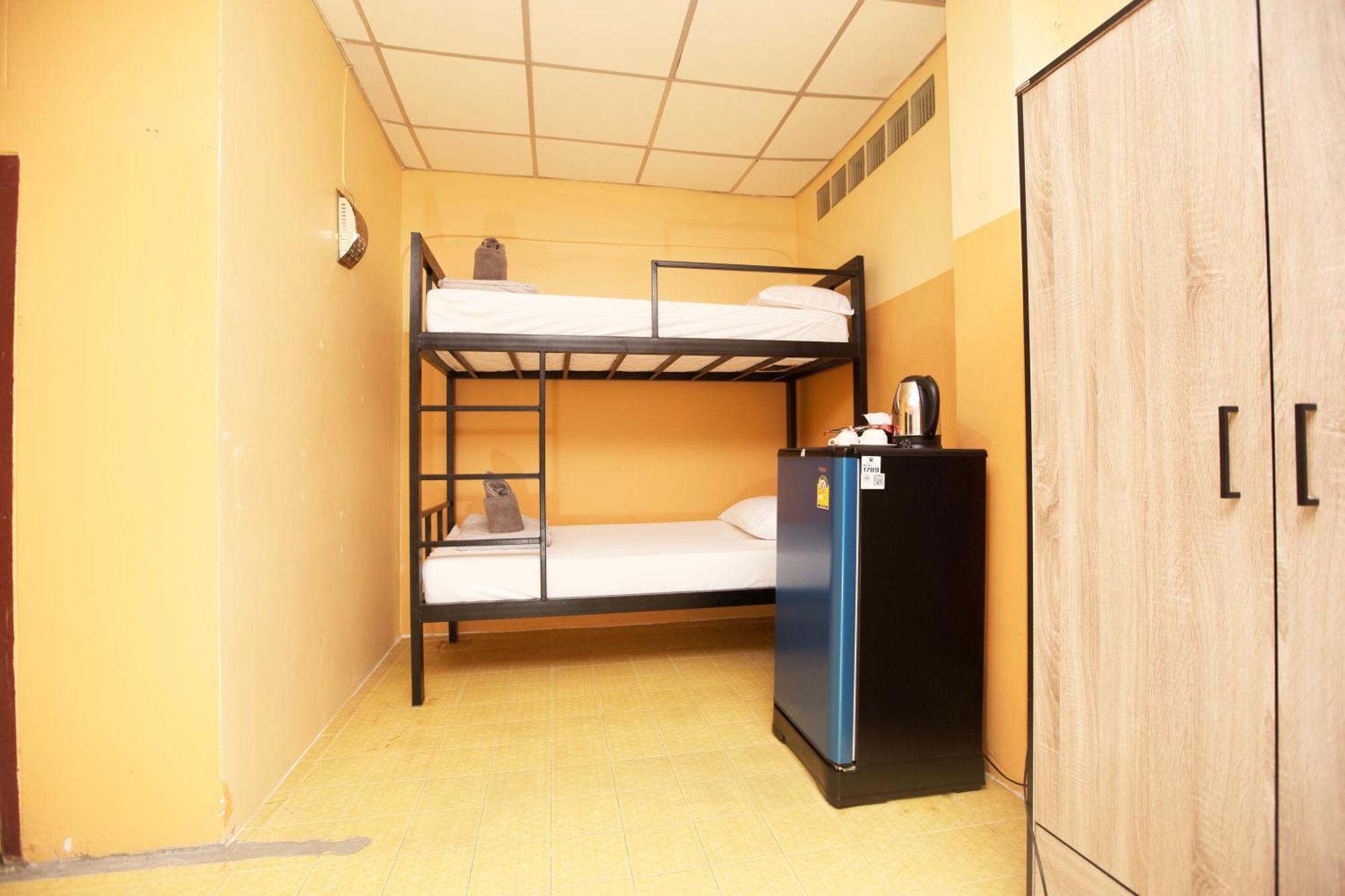Holiday Phangan - Hostel & Bar Тонг Сала Экстерьер фото